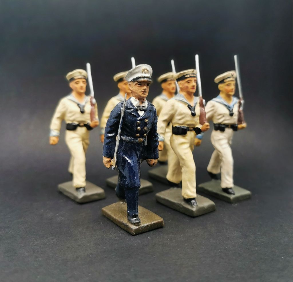 vintage toy soldiers collectibles